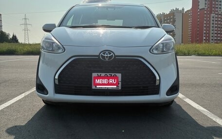 Toyota Sienta II, 2020 год, 1 550 000 рублей, 2 фотография