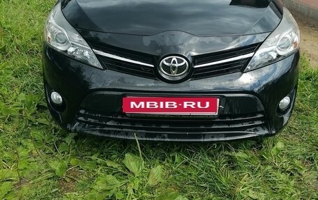 Toyota Verso I, 2015 год, 1 700 000 рублей, 2 фотография