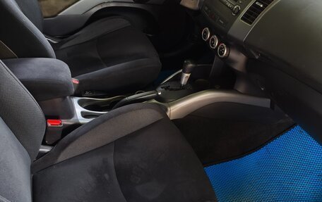 Mitsubishi Outlander III рестайлинг 3, 2008 год, 1 100 000 рублей, 15 фотография