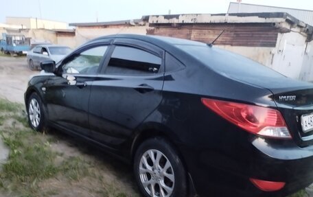 Hyundai Solaris II рестайлинг, 2011 год, 850 000 рублей, 4 фотография