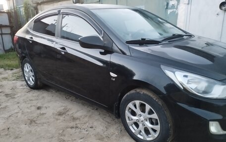 Hyundai Solaris II рестайлинг, 2011 год, 850 000 рублей, 5 фотография
