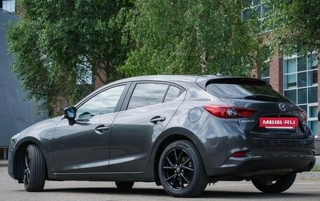 Mazda 3, 2018 год, 1 800 000 рублей, 3 фотография