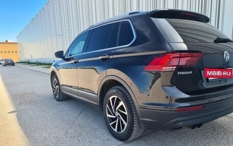 Volkswagen Tiguan II, 2018 год, 2 690 000 рублей, 2 фотография