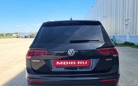 Volkswagen Tiguan II, 2018 год, 2 690 000 рублей, 5 фотография