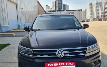 Volkswagen Tiguan II, 2018 год, 2 690 000 рублей, 6 фотография