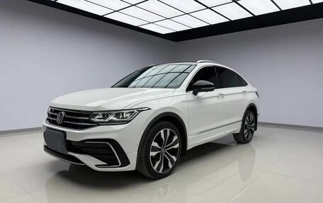 Volkswagen Tiguan II, 2022 год, 2 950 000 рублей, 3 фотография