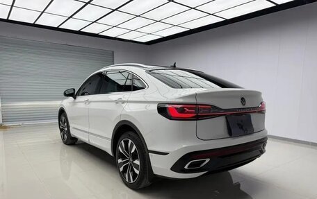 Volkswagen Tiguan II, 2022 год, 2 950 000 рублей, 6 фотография