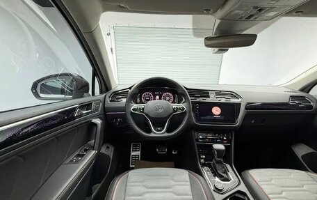 Volkswagen Tiguan II, 2022 год, 2 950 000 рублей, 7 фотография