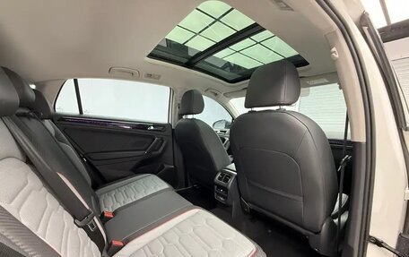 Volkswagen Tiguan II, 2022 год, 2 950 000 рублей, 14 фотография