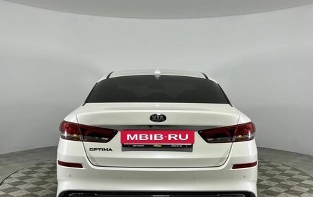 KIA Optima IV, 2019 год, 1 900 000 рублей, 6 фотография