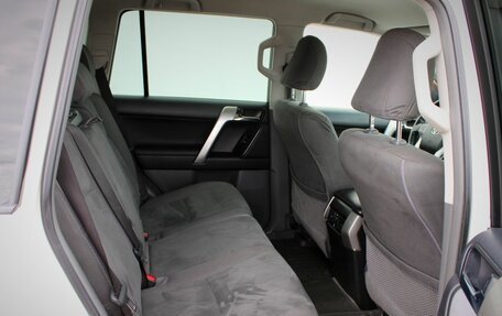 Toyota Land Cruiser Prado 150 рестайлинг 2, 2011 год, 2 399 000 рублей, 13 фотография
