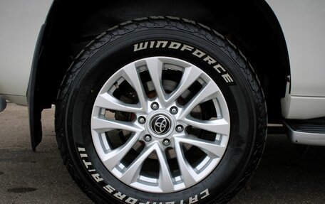 Toyota Land Cruiser Prado 150 рестайлинг 2, 2011 год, 2 399 000 рублей, 22 фотография