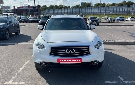 Infiniti QX70, 2014 год, 2 470 000 рублей, 3 фотография