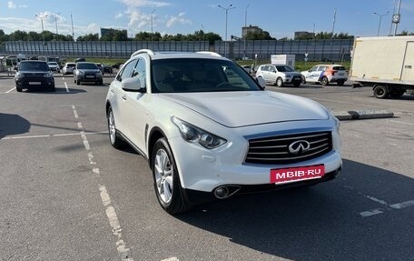 Infiniti QX70, 2014 год, 2 470 000 рублей, 2 фотография