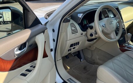 Infiniti QX70, 2014 год, 2 470 000 рублей, 14 фотография