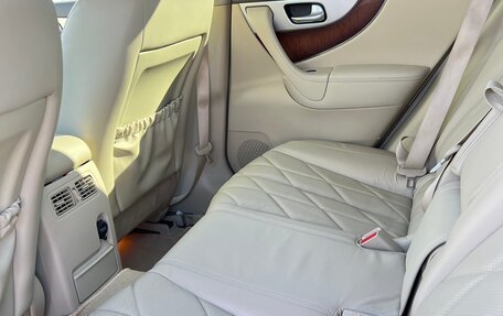 Infiniti QX70, 2014 год, 2 470 000 рублей, 13 фотография
