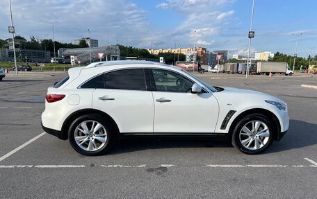 Infiniti QX70, 2014 год, 2 470 000 рублей, 18 фотография