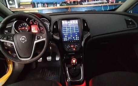 Opel Astra J, 2013 год, 1 800 000 рублей, 11 фотография