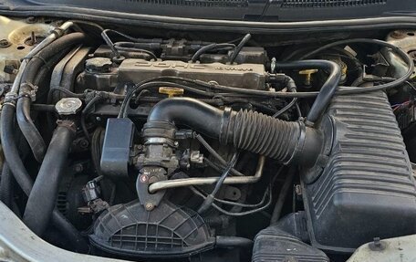 Dodge Stratus II, 2002 год, 390 000 рублей, 3 фотография