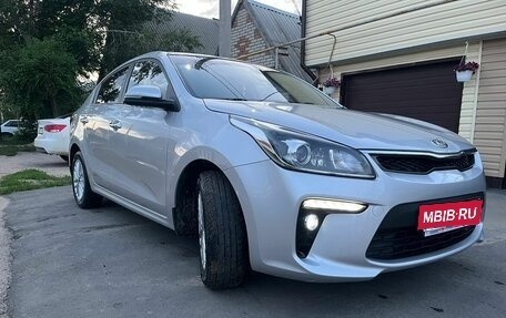 KIA Rio IV, 2018 год, 1 600 000 рублей, 2 фотография