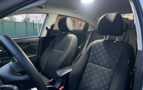 KIA Rio IV, 2018 год, 1 600 000 рублей, 4 фотография