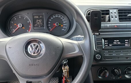 Volkswagen Polo VI (EU Market), 2019 год, 1 150 000 рублей, 14 фотография