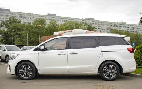 KIA Carnival III, 2018 год, 1 995 000 рублей, 8 фотография