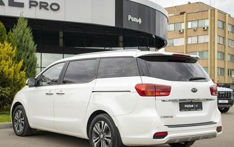 KIA Carnival III, 2018 год, 1 995 000 рублей, 7 фотография