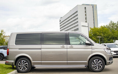 Volkswagen Caravelle T6 рестайлинг, 2018 год, 4 155 000 рублей, 3 фотография