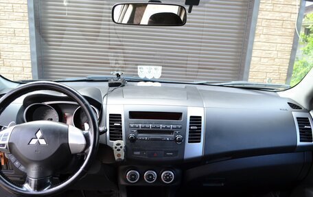 Mitsubishi Outlander III рестайлинг 3, 2008 год, 890 000 рублей, 15 фотография