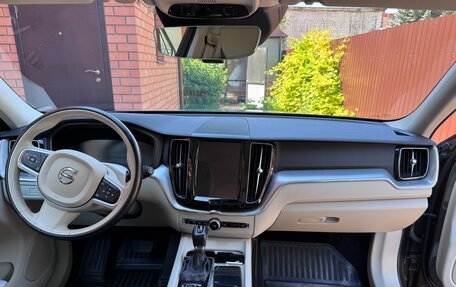 Volvo XC60 II, 2019 год, 3 300 000 рублей, 11 фотография