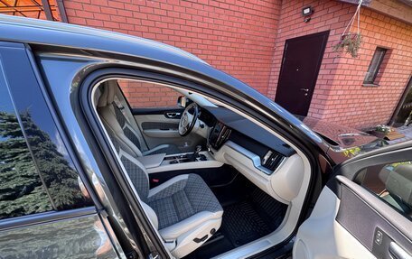 Volvo XC60 II, 2019 год, 3 300 000 рублей, 9 фотография