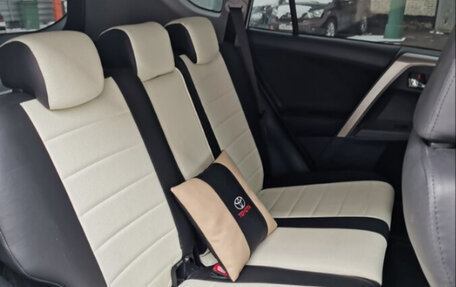 Toyota RAV4, 2014 год, 2 370 000 рублей, 10 фотография