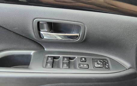 Mitsubishi Outlander III рестайлинг 3, 2020 год, 2 500 000 рублей, 6 фотография