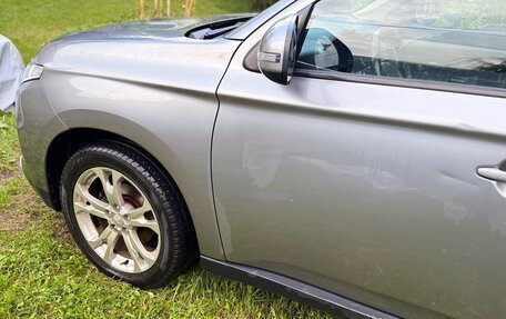 Mitsubishi Outlander III рестайлинг 3, 2012 год, 1 200 000 рублей, 4 фотография