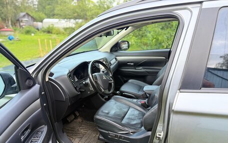 Mitsubishi Outlander III рестайлинг 3, 2012 год, 1 200 000 рублей, 9 фотография
