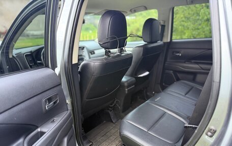 Mitsubishi Outlander III рестайлинг 3, 2012 год, 1 200 000 рублей, 21 фотография
