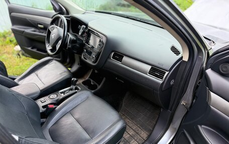 Mitsubishi Outlander III рестайлинг 3, 2012 год, 1 200 000 рублей, 35 фотография