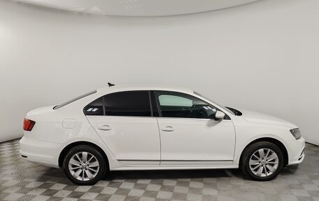 Volkswagen Jetta VI, 2017 год, 1 099 000 рублей, 4 фотография