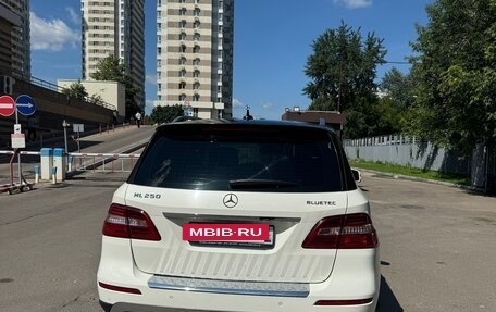 Mercedes-Benz M-Класс, 2012 год, 2 300 000 рублей, 6 фотография