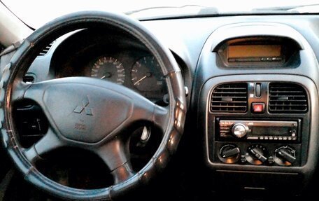 Mitsubishi Carisma I, 2003 год, 319 000 рублей, 16 фотография