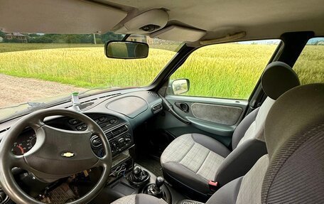 Chevrolet Niva I рестайлинг, 2004 год, 259 000 рублей, 11 фотография