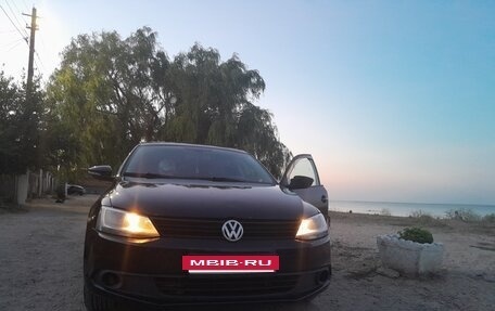 Volkswagen Jetta VI, 2014 год, 870 000 рублей, 3 фотография
