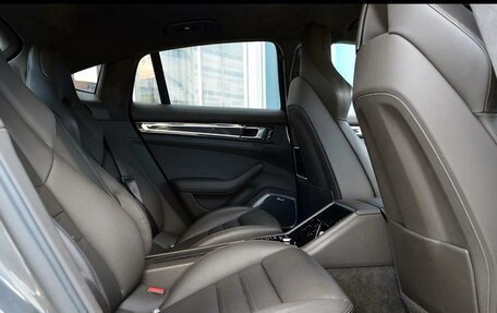 Porsche Panamera II рестайлинг, 2017 год, 13 000 000 рублей, 7 фотография