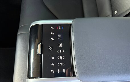 Toyota Camry, 2021 год, 3 980 000 рублей, 10 фотография