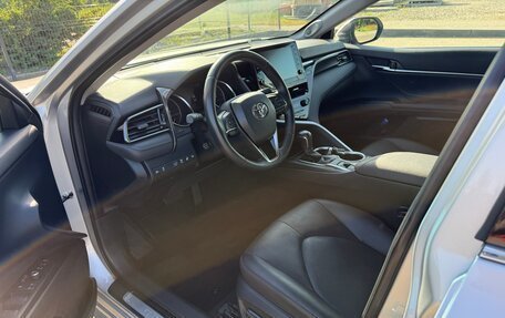 Toyota Camry, 2021 год, 3 980 000 рублей, 12 фотография