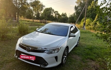 Toyota Camry, 2015 год, 2 300 000 рублей, 4 фотография