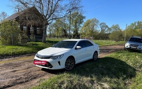 Toyota Camry, 2015 год, 2 300 000 рублей, 2 фотография