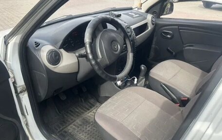 Renault Logan I, 2012 год, 450 000 рублей, 3 фотография