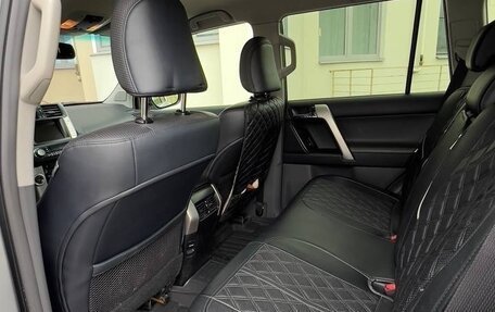 Toyota Land Cruiser Prado 150 рестайлинг 2, 2012 год, 3 400 000 рублей, 10 фотография